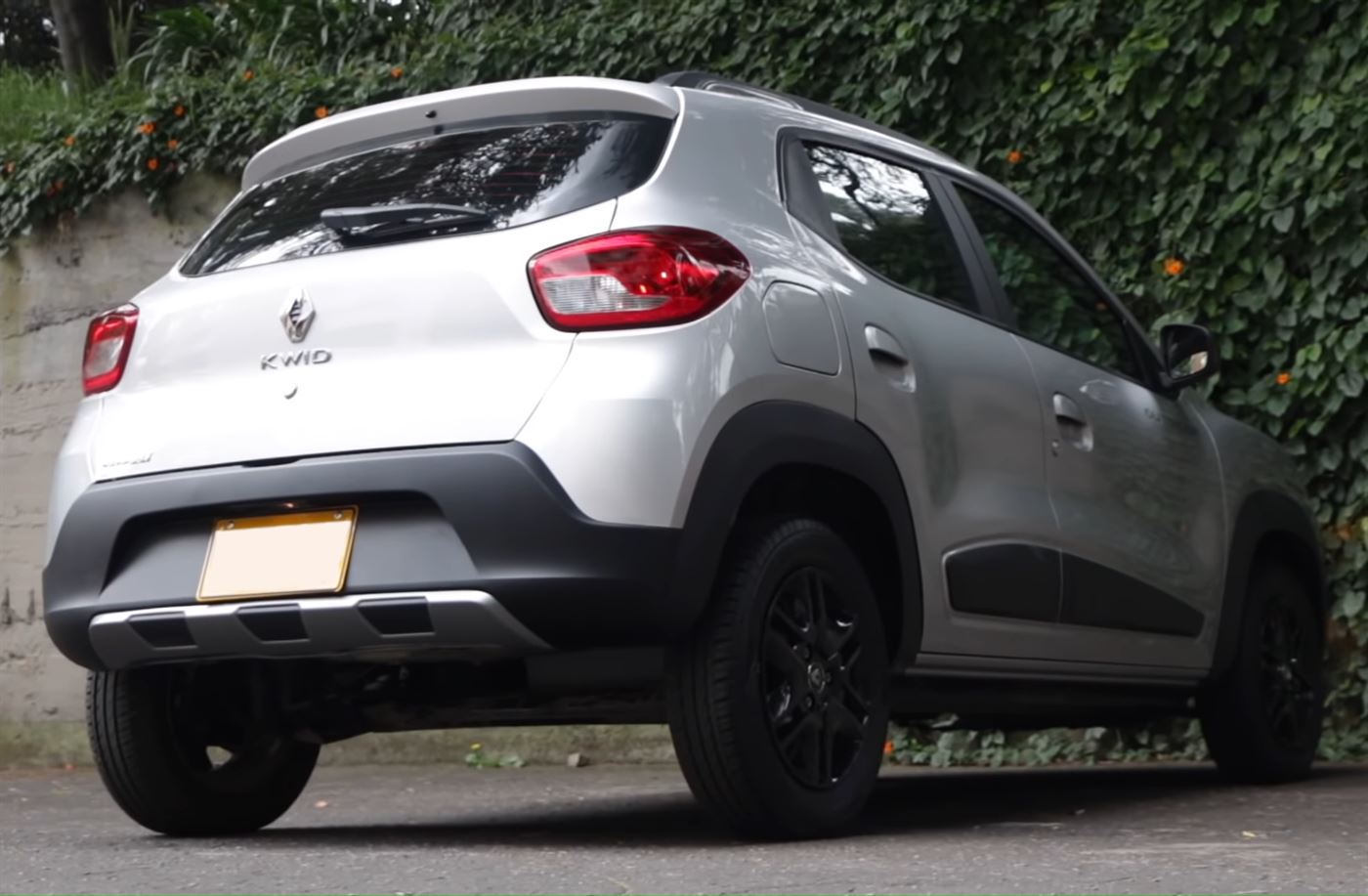 Renault Kwid 1.0 Iconic 2023 — foto 3